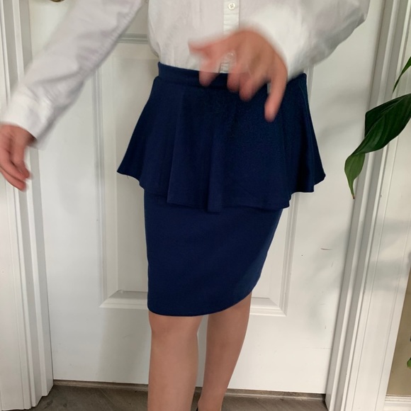 Forever 21 navy S pencil skirt with ruffle layer - Picture 15 of 16